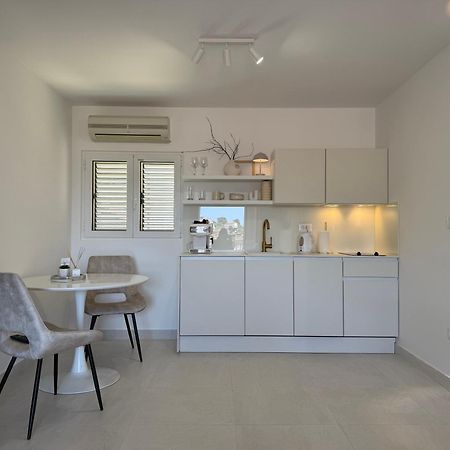 חוואר Oleander Apartment & Room Centar מראה חיצוני תמונה