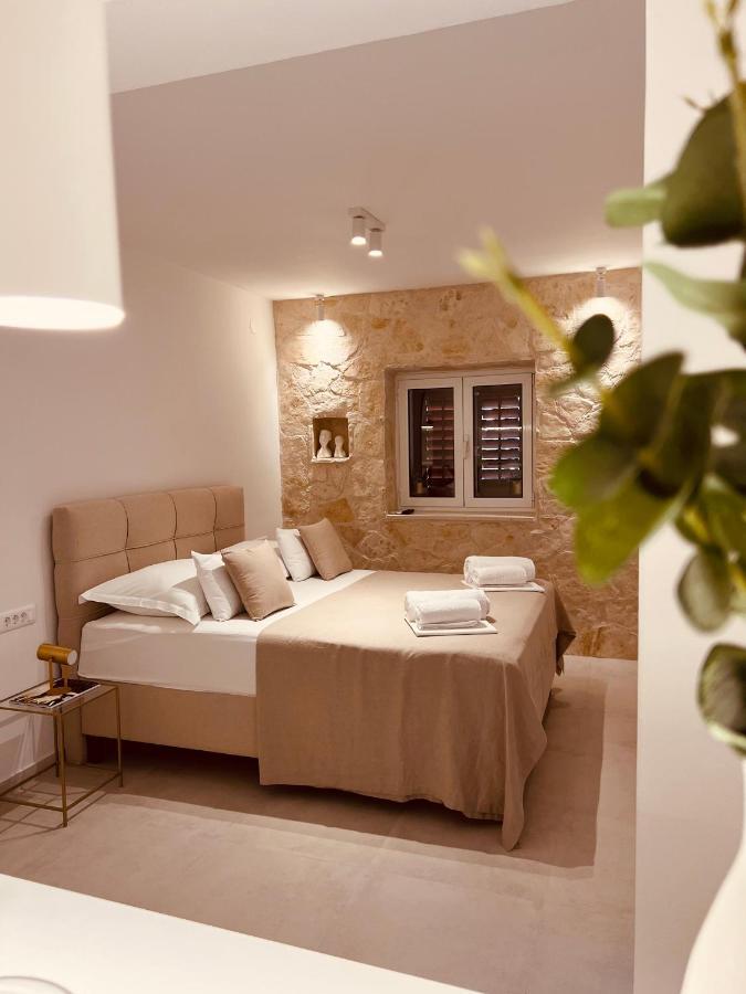 חוואר Oleander Apartment & Room Centar מראה חיצוני תמונה