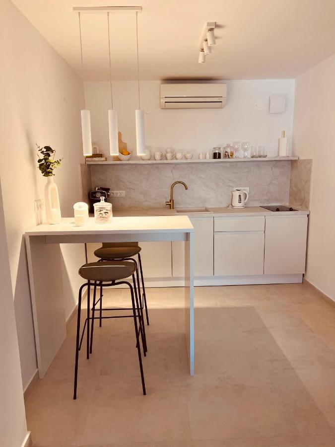 חוואר Oleander Apartment & Room Centar מראה חיצוני תמונה