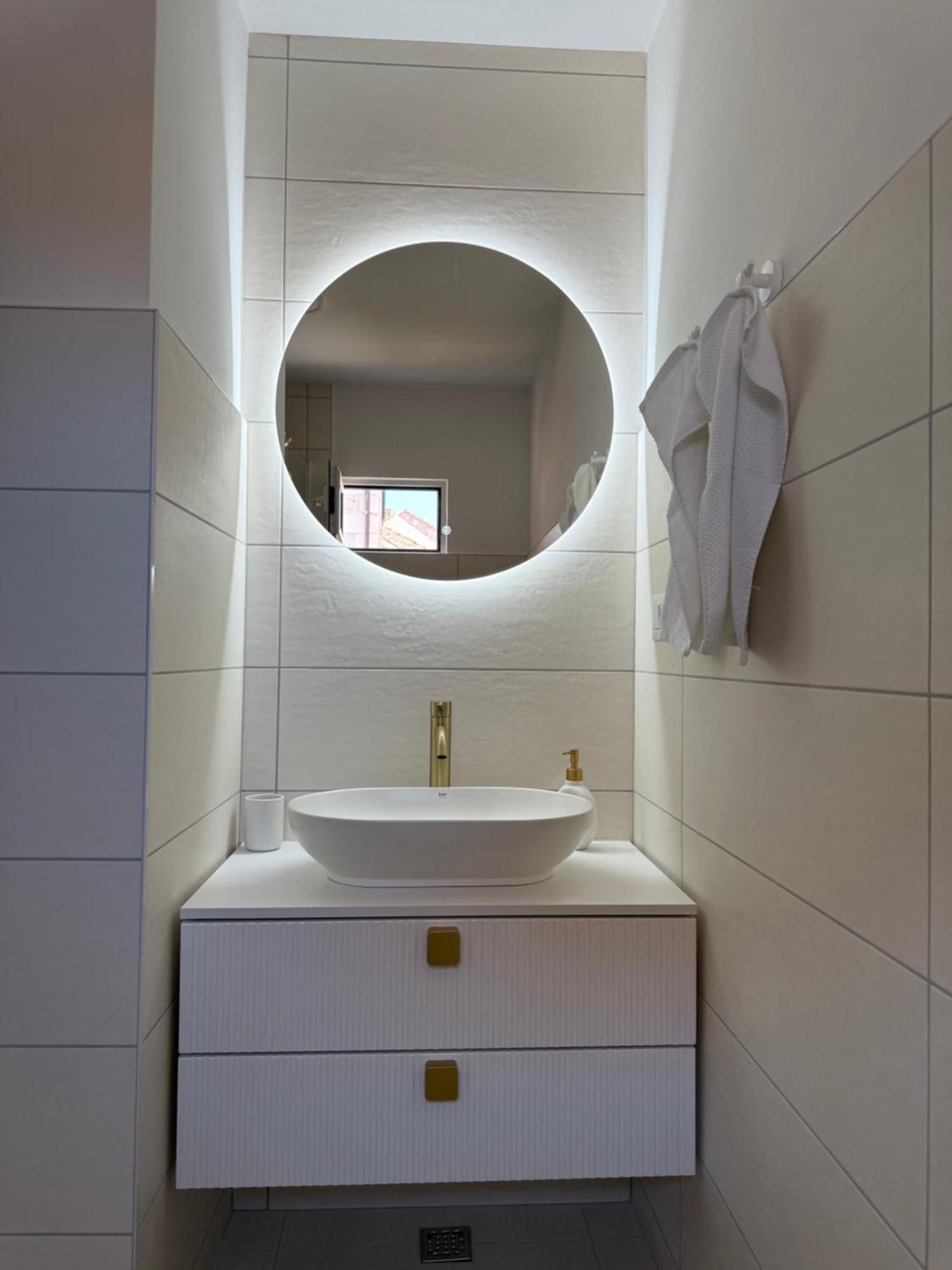 חוואר Oleander Apartment & Room Centar מראה חיצוני תמונה