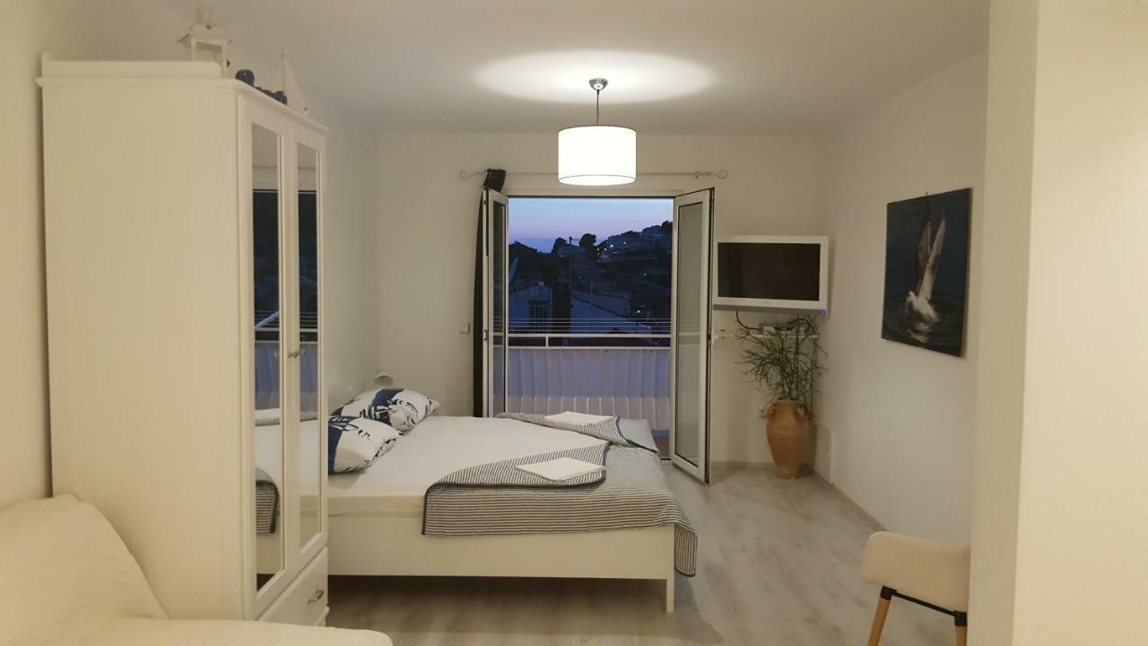 חוואר Oleander Apartment & Room Centar מראה חיצוני תמונה