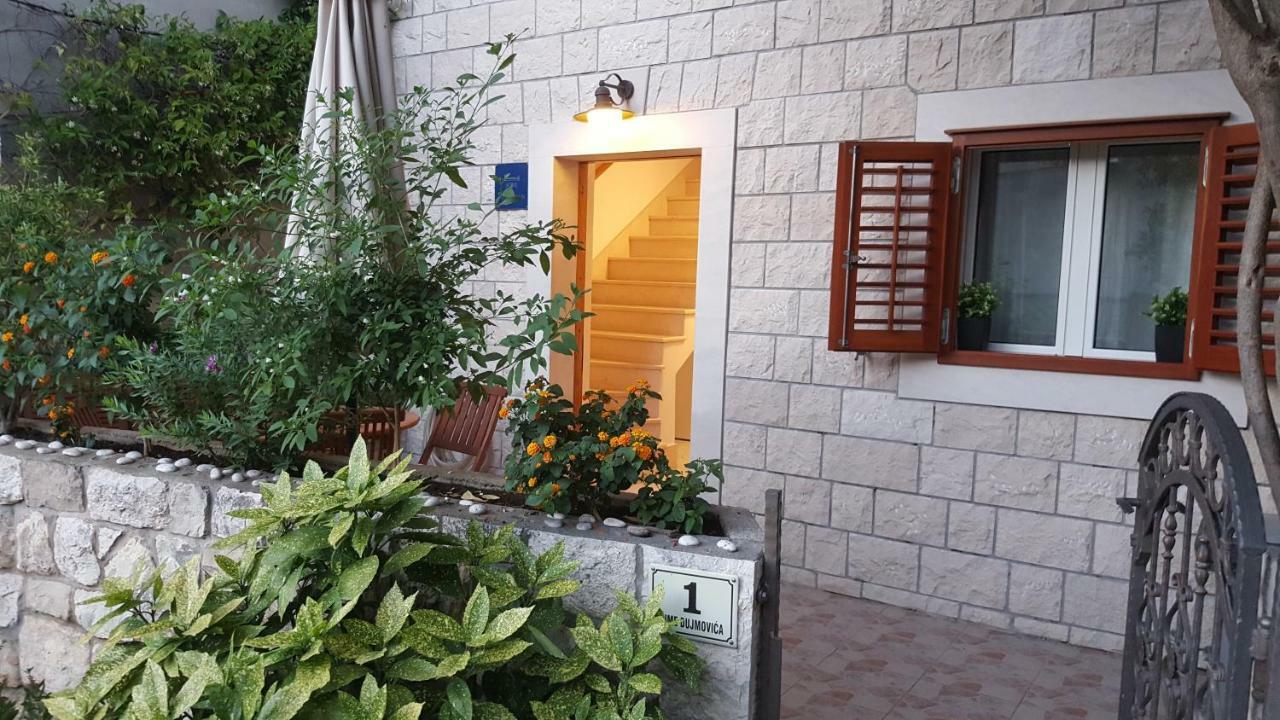 חוואר Oleander Apartment & Room Centar מראה חיצוני תמונה