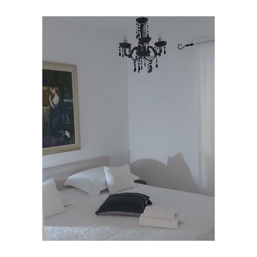 חוואר Oleander Apartment & Room Centar מראה חיצוני תמונה