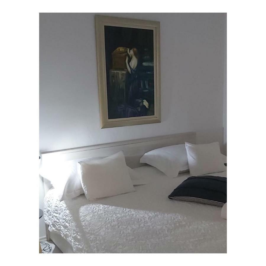 חוואר Oleander Apartment & Room Centar מראה חיצוני תמונה